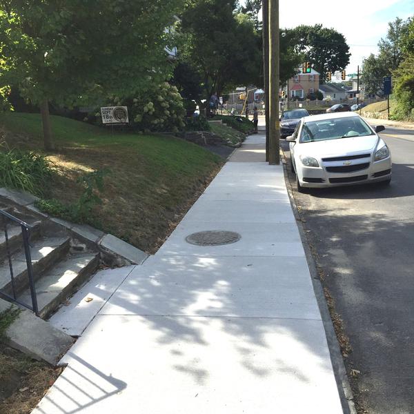 new concrete sidewalk